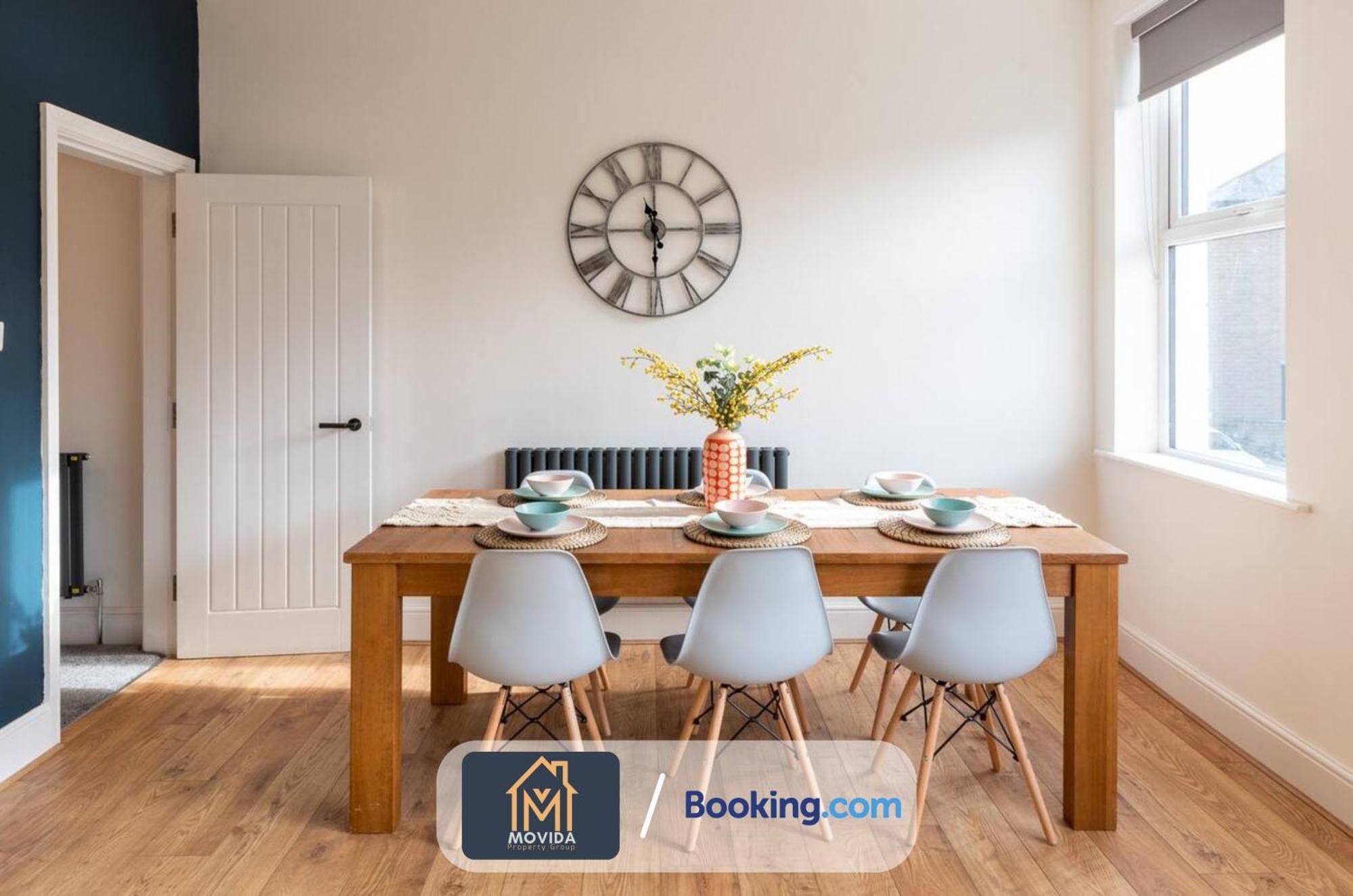 Central Elegant Three Bed Duplex By Movida Property Group Short Lets & Serviced Accommodation Harrogate Kültér fotó
