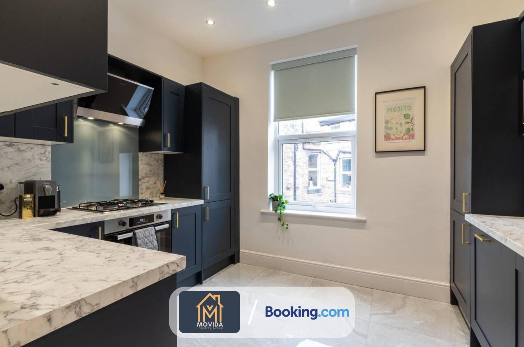 Central Elegant Three Bed Duplex By Movida Property Group Short Lets & Serviced Accommodation Harrogate Kültér fotó